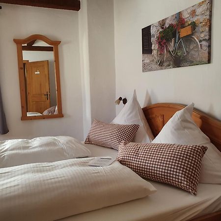 Hotel & Restaurant Huellen Barweiler ภายนอก รูปภาพ
