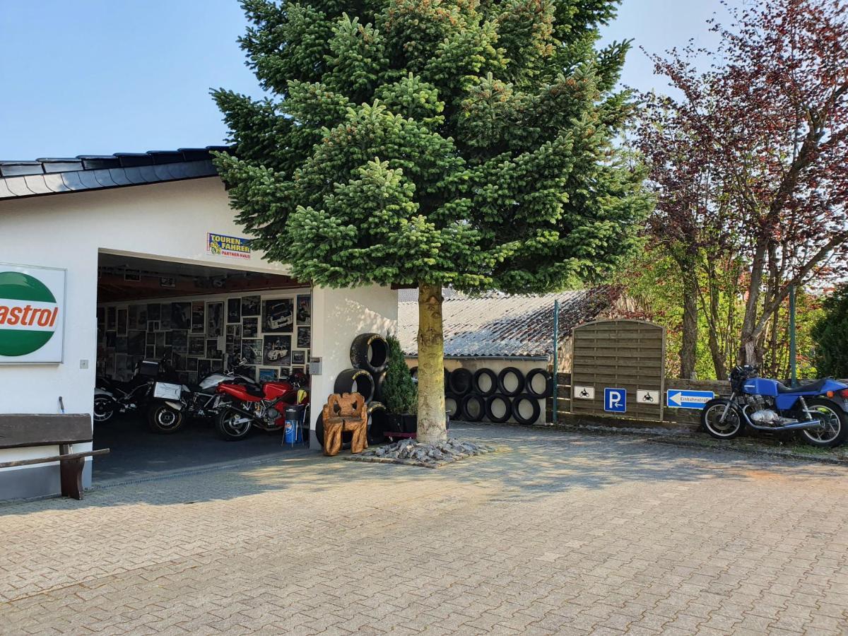 Hotel & Restaurant Huellen Barweiler ภายนอก รูปภาพ