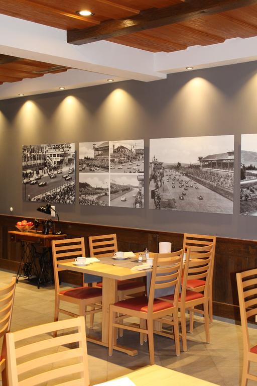 Hotel & Restaurant Huellen Barweiler ภายนอก รูปภาพ