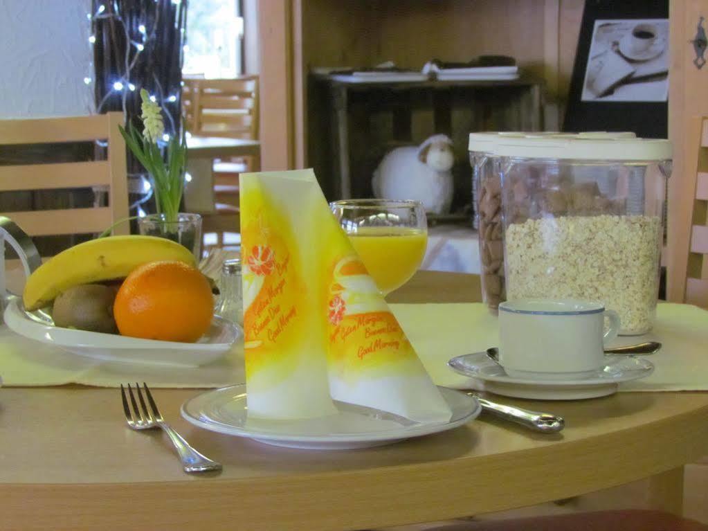 Hotel & Restaurant Huellen Barweiler ภายนอก รูปภาพ